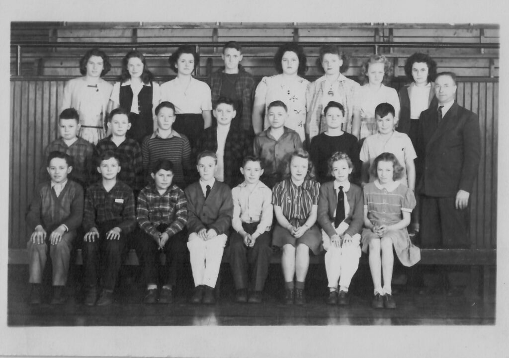 1952 PHS graduating class circa 1946